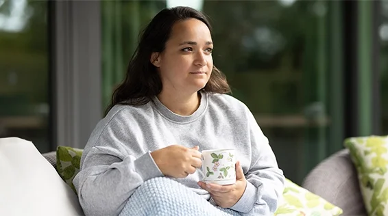 Anna denkt über die Nebenwirkungen in der Adipositas-Therapie nach | tomullrichphotography