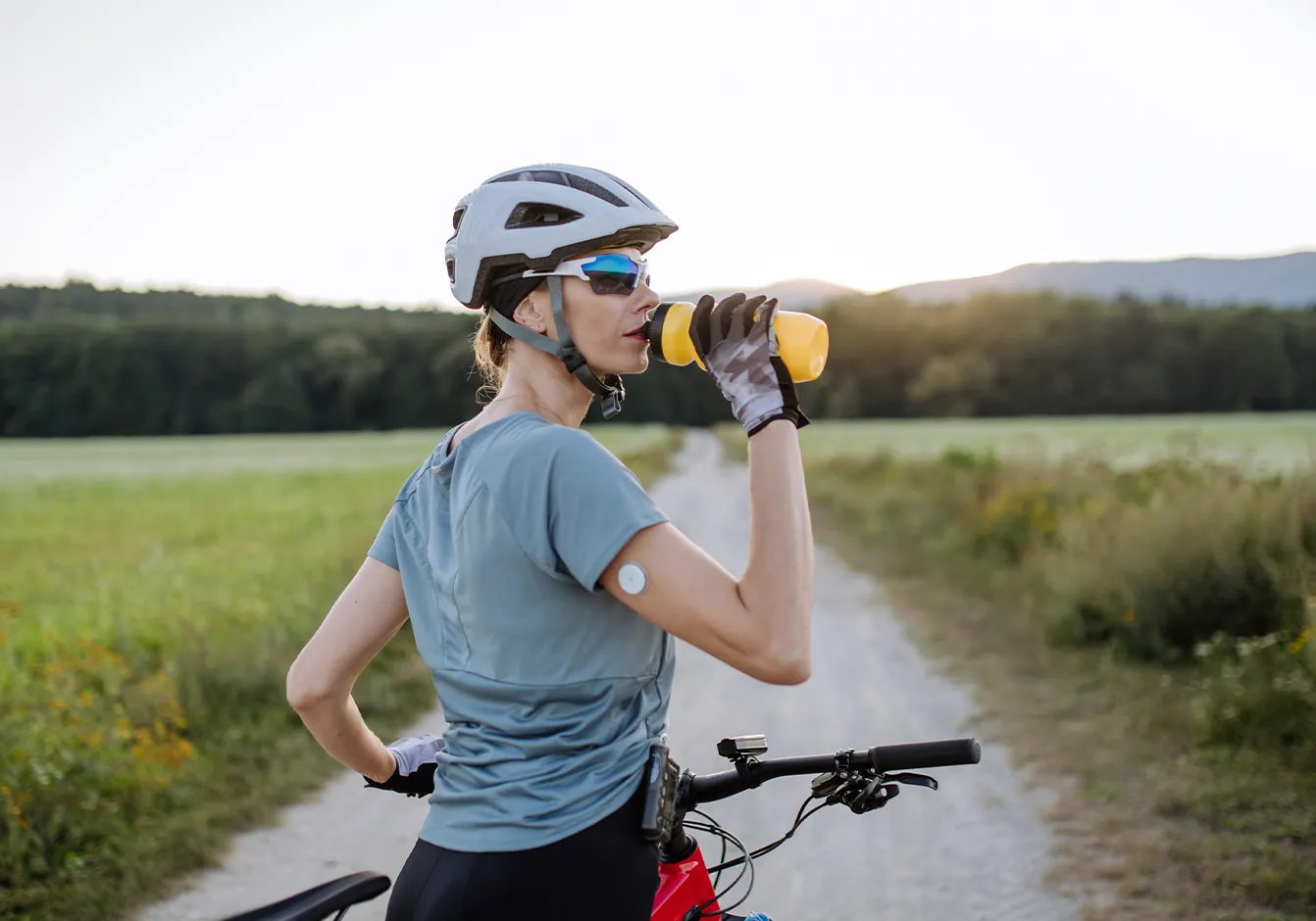 Frau macht Sport und hat Diabetes