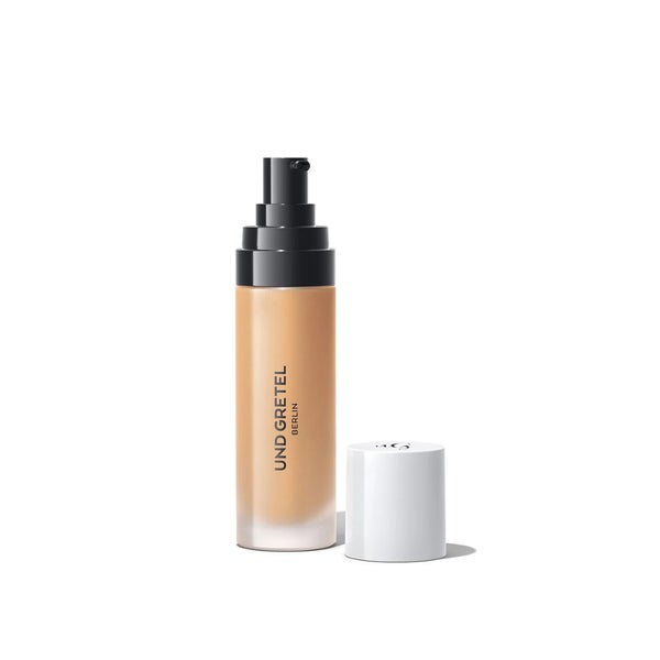 UND GRETEL EBEN Liquid Foundation Light Medium 04