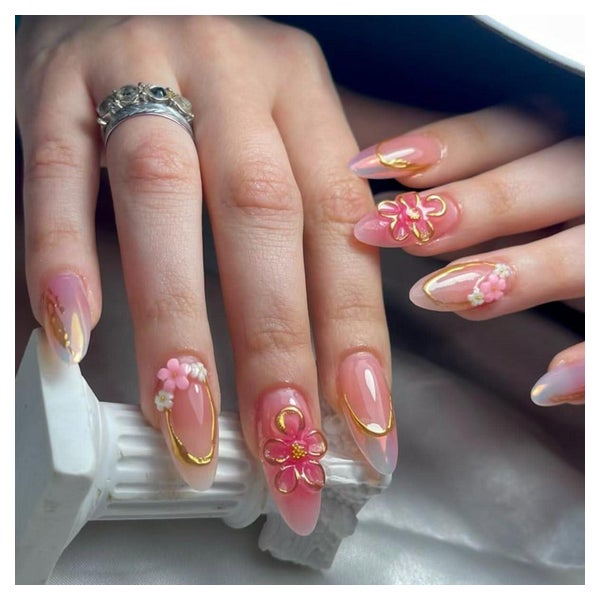 Künstliche Fingernägel Kurz Almond Rosa Gold 3D Blumen YG7 1 St