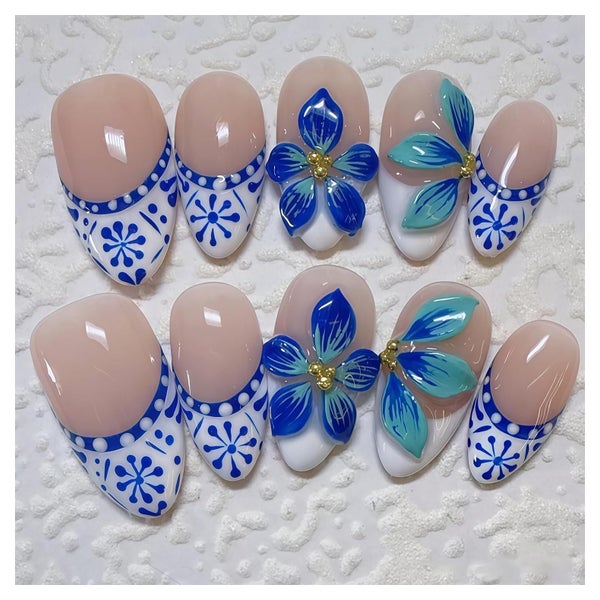 Press On Nails 24 Stück Almond Blau 3D Blumen French Tip sty 1 St