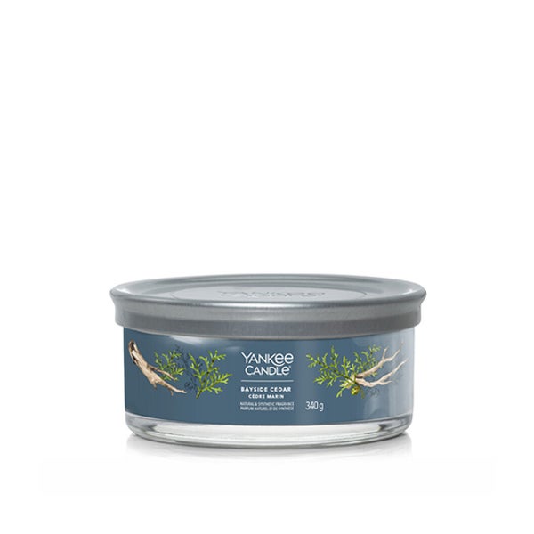Aromatic candle Signature tumbler medium Bayside Cedar 340 g 0,34 kg