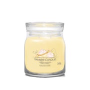 Aromatic candle Signature glass medium Vanilla Cupcake 368 g 0,368 kg