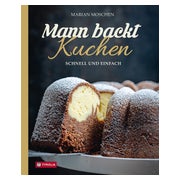 Mann backt Kuchen 1 St